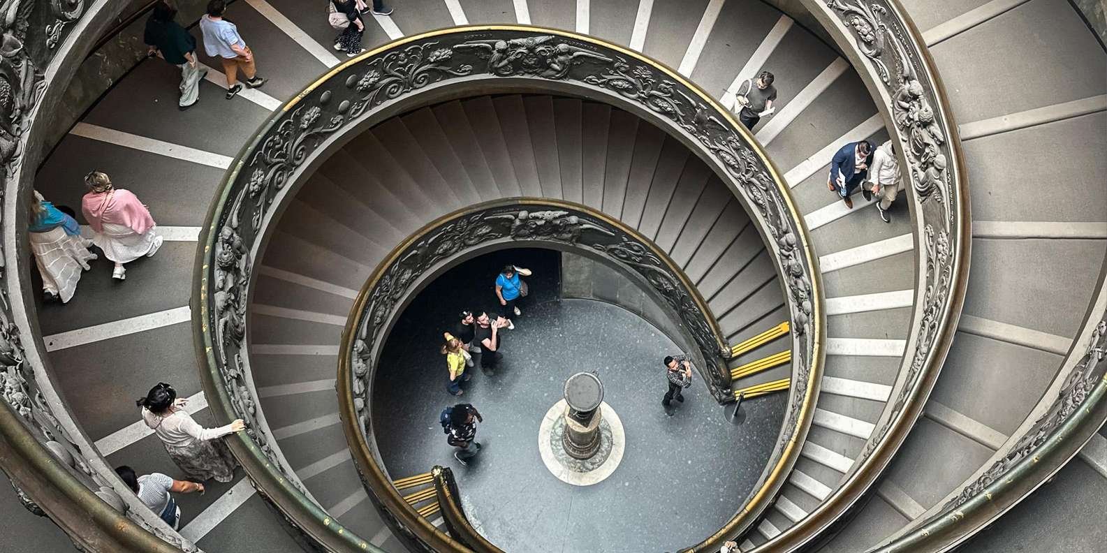 Skip all the line Vatican Museums Sistine Chapel and privilege entrance
